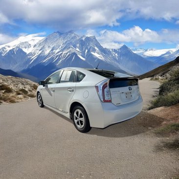 Used 2015 Toyota Prius Three image 3