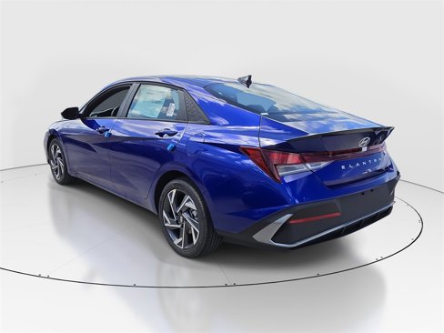 New 2025 Hyundai Elantra Sport w/ Cargo Package image 4