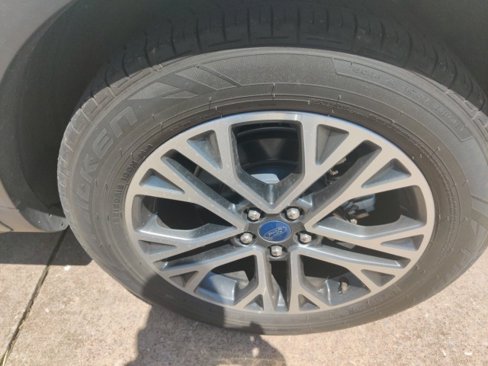 Certified 2020 Ford Escape SEL image 5