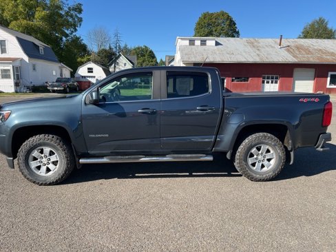 Used 2019 Chevrolet Colorado W/T w/ WT Convenience Package image 2