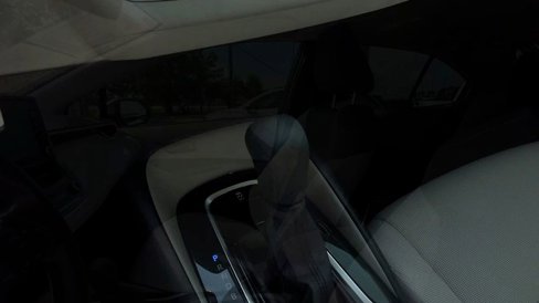 Used 2022 Toyota Corolla LE image 31