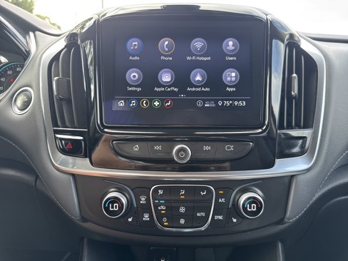 Used 2021 Chevrolet Traverse LT image 19