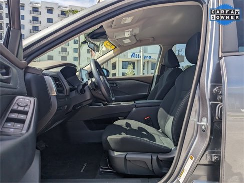 Used 2023 Nissan Rogue S image 6