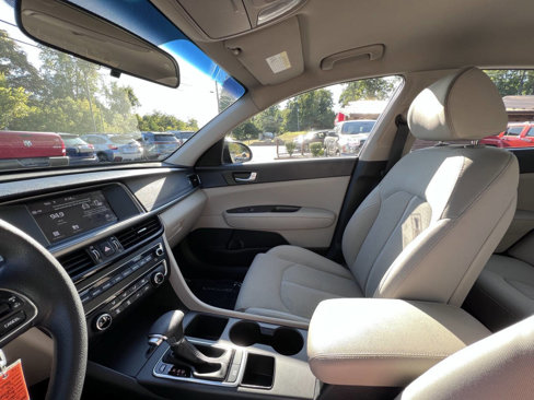 Used 2018 Kia Optima LX w/ 17" Alloy Wheels Package image 21