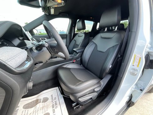New 2025 Jeep Compass Latitude image 16