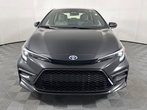 Used 2023 Toyota Corolla SE image 2
