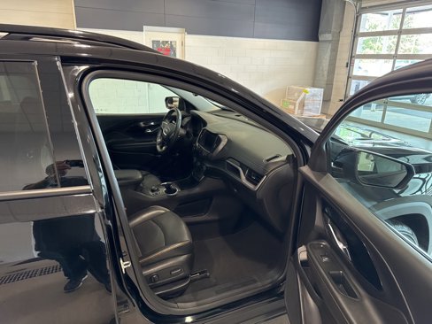 Certified 2023 GMC Terrain AT4 image 12