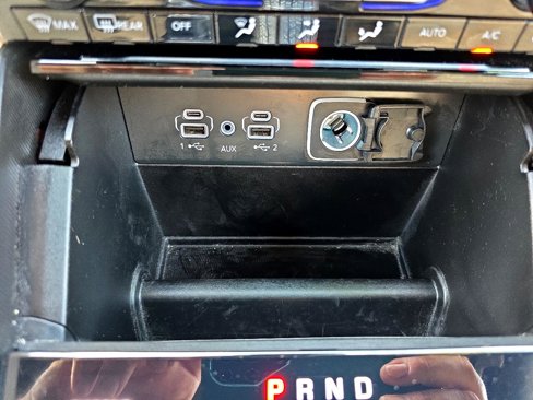 Used 2024 Jeep Grand Cherokee L Limited image 40
