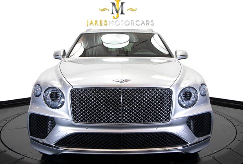 Used 2023 Bentley Bentayga Plug-In Hybrid image 25