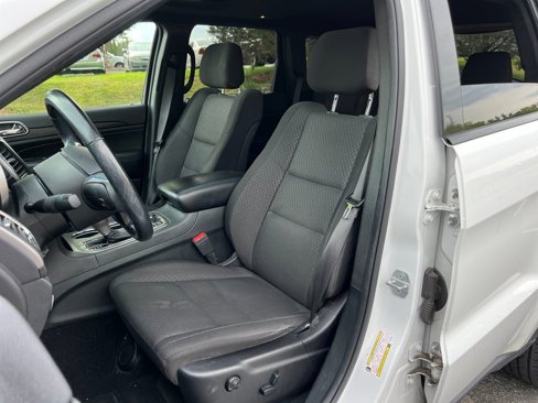 Used 2020 Jeep Grand Cherokee Laredo image 19