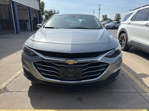 Used 2023 Chevrolet Malibu LT image 2