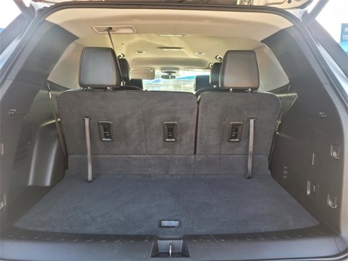 Used 2020 Chevrolet Traverse LT image 13