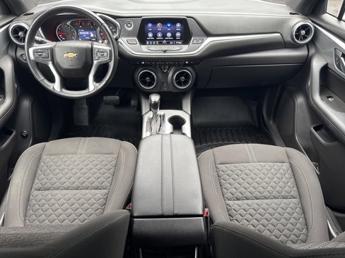Used 2019 Chevrolet Blazer LT image 2