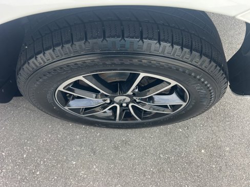 Used 2018 Dodge Journey SE w/ Blacktop Package image 11