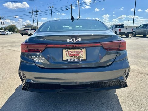 Used 2024 Kia Forte LXS image 4