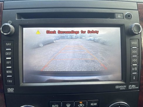 Used 2012 Chevrolet Suburban LTZ image 34
