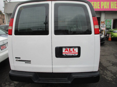 Used 2011 Chevrolet Express 2500 image 6