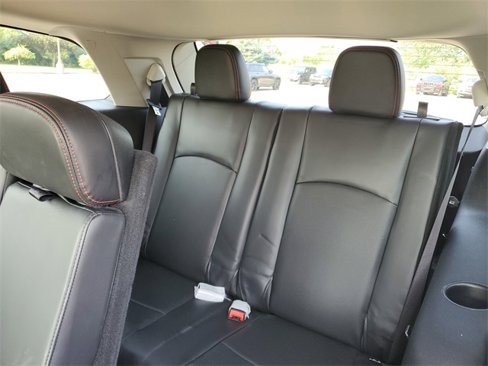 Used 2019 Dodge Journey GT image 30