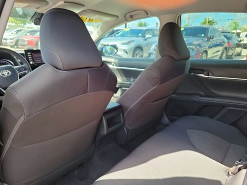 Used 2021 Toyota Camry LE image 13