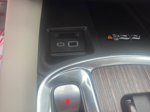 Used 2022 Buick Enclave Avenir image 20