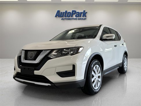 Used 2017 Nissan Rogue S image 3