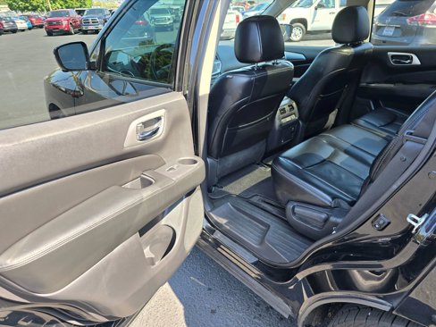 Used 2017 Nissan Pathfinder SL image 14