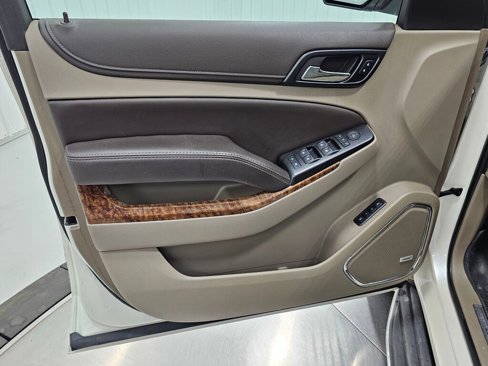 Used 2015 Chevrolet Suburban LTZ image 32
