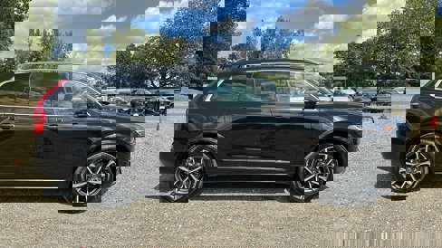 Used 2016 Volvo XC90 T6 Momentum image 3