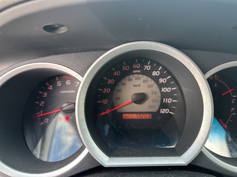 Used 2010 Toyota Tacoma PreRunner image 7
