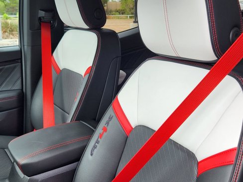 New 2025 GMC Canyon AT4 w/ AT4X Package image 15