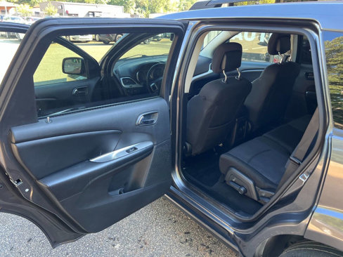 Used 2016 Dodge Journey SE w/ Flexible Seating Group image 11