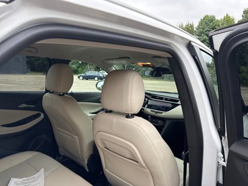 Used 2022 Buick Encore GX Select image 36