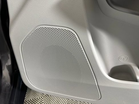 Used 2019 Jeep Cherokee Limited image 37