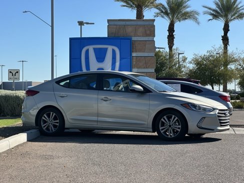 Used 2017 Hyundai Elantra Value Edition image 4