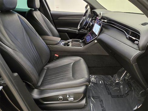 Used 2023 Maserati Grecale GT image 27