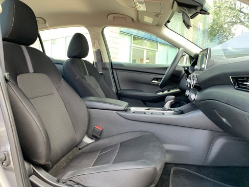 Used 2024 Nissan Sentra SV image 34