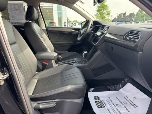 Certified 2022 Volkswagen Tiguan SE image 22