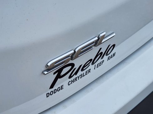 Used 2023 Ford Edge SEL image 11