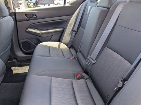 Used 2024 Nissan Altima 2.5 SV image 13
