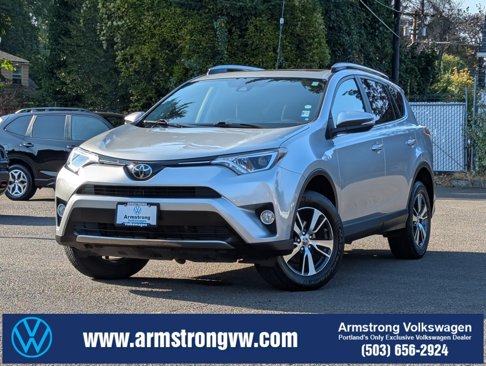 Used 2018 Toyota RAV4 XLE image 1