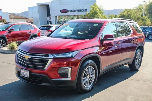 Used 2022 Chevrolet Traverse LT image 3