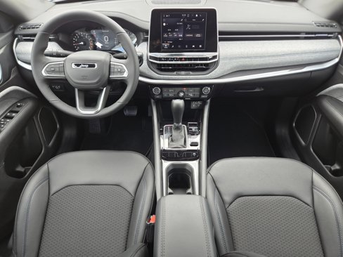 New 2025 Jeep Compass Latitude image 2
