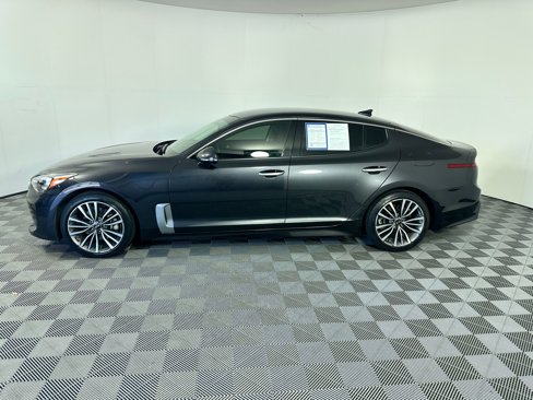 Used 2019 Kia Stinger image 2