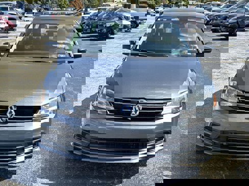 Used 2016 Volkswagen Jetta S image 9
