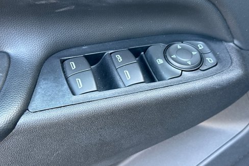 Used 2018 Chevrolet Equinox LT image 14