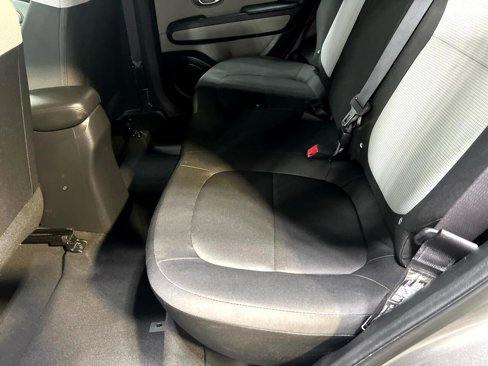 Used 2016 Kia Soul image 26