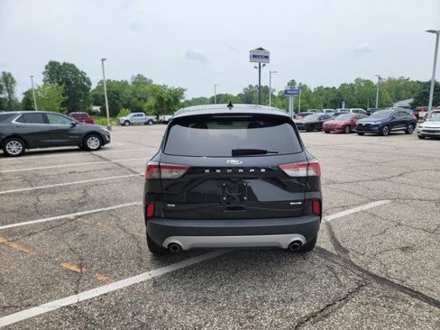 Used 2022 Ford Escape SE image 9