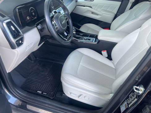Used 2023 Kia Sorento SX image 13