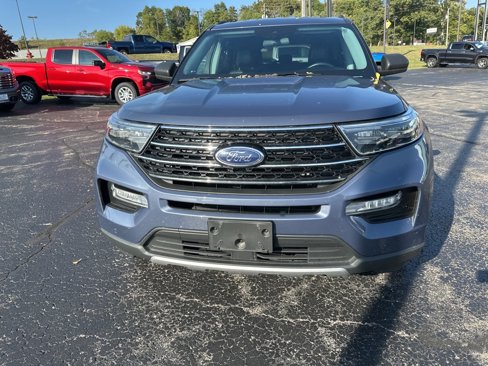 Used 2021 Ford Explorer XLT w/ Equipment Group 202A image 7