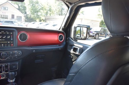 Used 2017 Volkswagen Tiguan S image 23